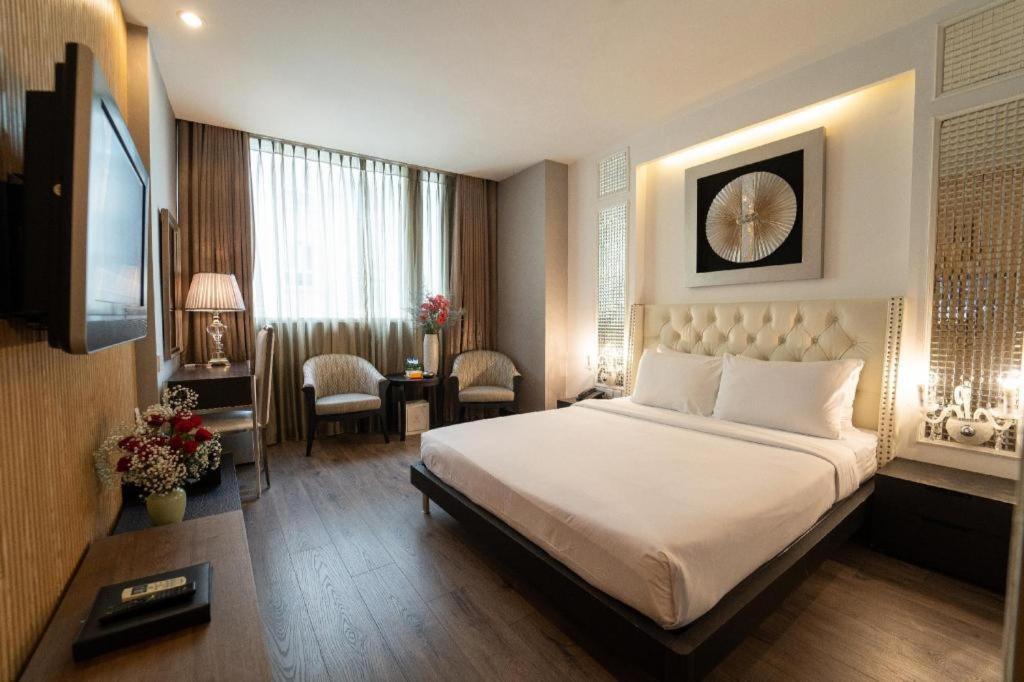 The White Hotel 8A Thai Van Lung Thành Pho Ho Chí Minh Esterno foto