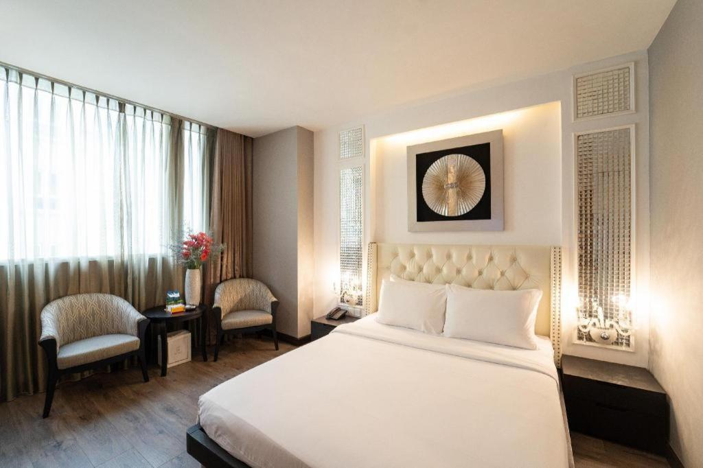 The White Hotel 8A Thai Van Lung Thành Pho Ho Chí Minh Esterno foto