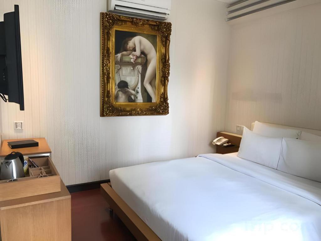 The White Hotel 8A Thai Van Lung Thành Pho Ho Chí Minh Esterno foto