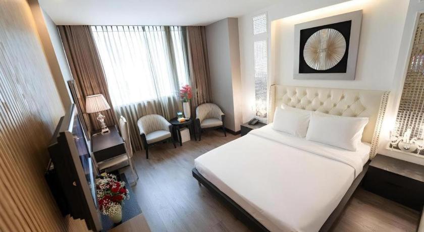 The White Hotel 8A Thai Van Lung Thành Pho Ho Chí Minh Esterno foto