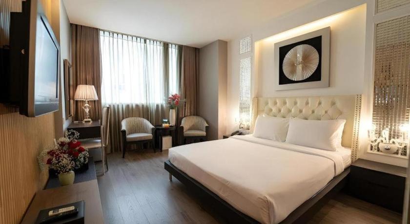 The White Hotel 8A Thai Van Lung Thành Pho Ho Chí Minh Esterno foto
